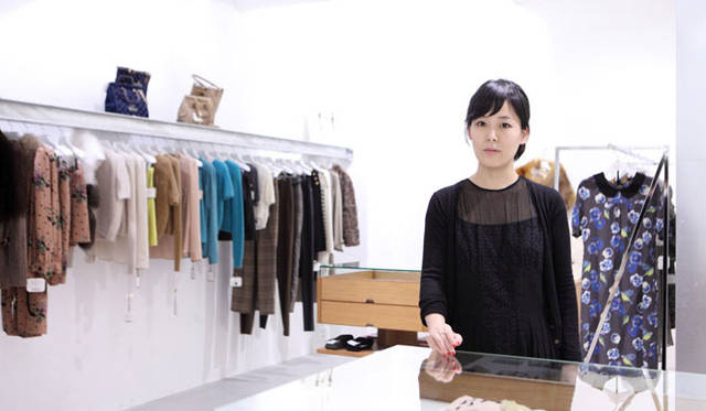 <strong>MUVEIL｜ミュベール</strong>　「GALLERY MUVEIL」　デザイナーの中山路子さん