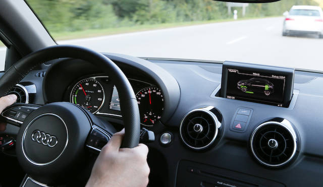 <strong>Audi A1 e-tron｜アウディ A1 eトロン</strong>