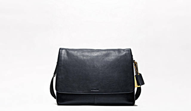 <strong>COACH×BARNEYS NEW YORK</strong>　ブリーカー レザー クーリエ バッグ　7万7700円