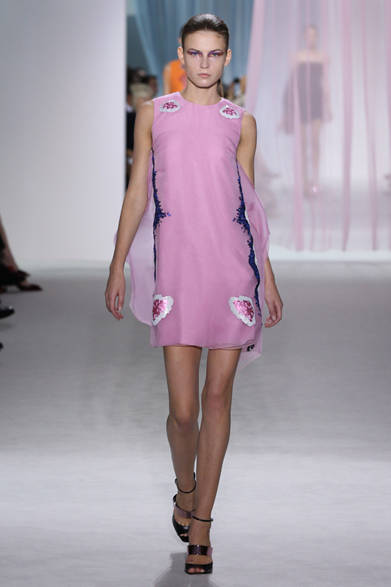 <strong>Christian Dior｜クリスチャン ディオール</strong>　2013年春夏コレクション