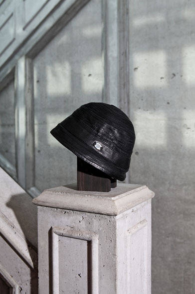 <strong>CHROME HEARTS｜クロムハーツ</strong>　レザーストローハット（ウィメンズ）27万4050円