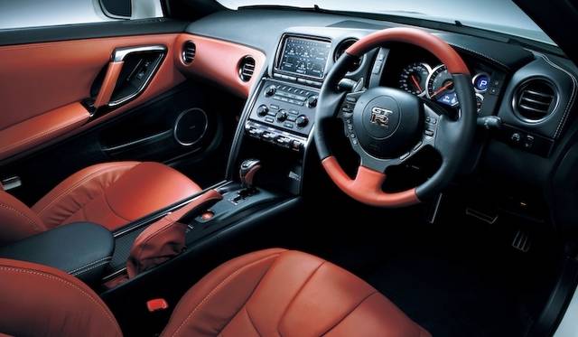 <strong>NISSAN GT-R｜日産 GT-R</strong>