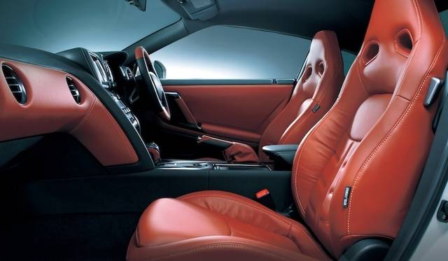 <strong>NISSAN GT-R｜日産 GT-R</strong>