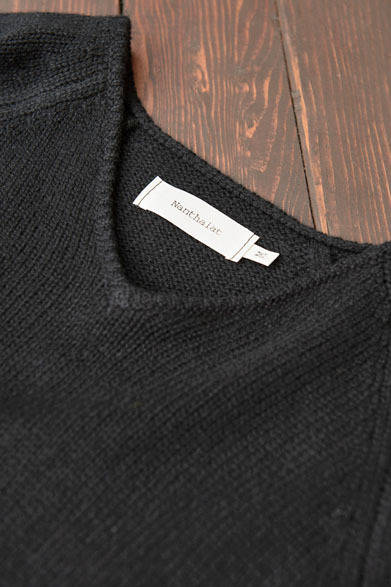 <strong>UNITED ARROWS｜ユナイテッドアローズ</strong>　セーター11万250円（ナンタラット／ユナイテッドアローズ）