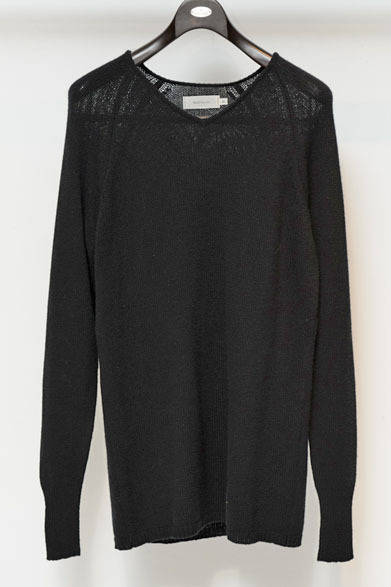 <strong>UNITED ARROWS｜ユナイテッドアローズ</strong>　セーター11万250円（ナンタラット／ユナイテッドアローズ）