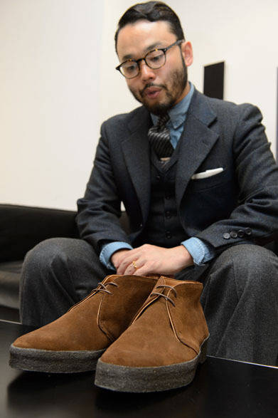 <strong>UNITED ARROWS｜ユナイテッドアローズ</strong>　靴3万1500円（サンダース／ユナイテッドアローズ）