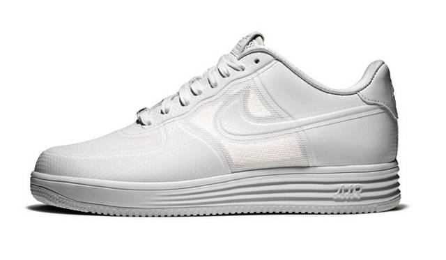 <strong>NIKE SPORTSWEAR｜ナイキ スポーツウェア</strong>　「NIKE LUNAR FORCE 1」　