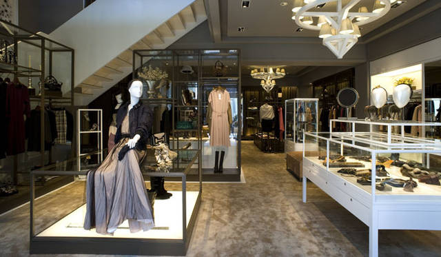 <strong>DESIGNWORKS｜デザインワークス</strong>　「デザインワークス コンセプトストア青山店」　1階ウイメンズフロア