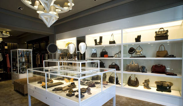 <strong>DESIGNWORKS｜デザインワークス</strong>　「デザインワークス コンセプトストア青山店」　1階ウイメンズフロア