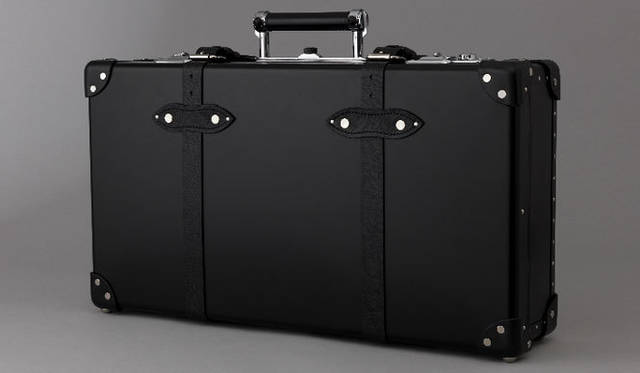 <strong>GLOBE-TROTTER｜グローブ・トロッター</strong>　26インチ スカイフォール・ケース[W66.5 x H36 x D16]　58万8000円