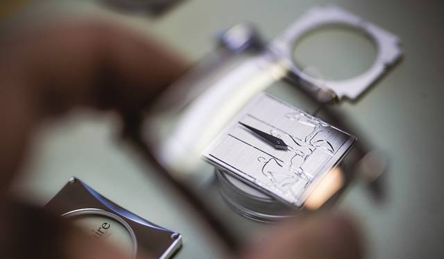 <strong>GIRARD-PERREGAUX│ジラール・ペルゴ</strong>　ヴィンテージ1945 ル・コルビュジェ パリのダイヤル