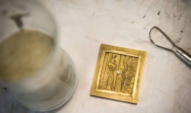 <strong>GIRARD-PERREGAUX│ジラール・ペルゴ</strong>　ヴィンテージ1945ル・コルビュジェ マルセイユの制作のようす