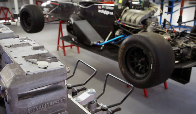 <strong>アルピーヌとケーターハムが新型車を共同開発</strong><br />現在（2012年）のディエップ工場