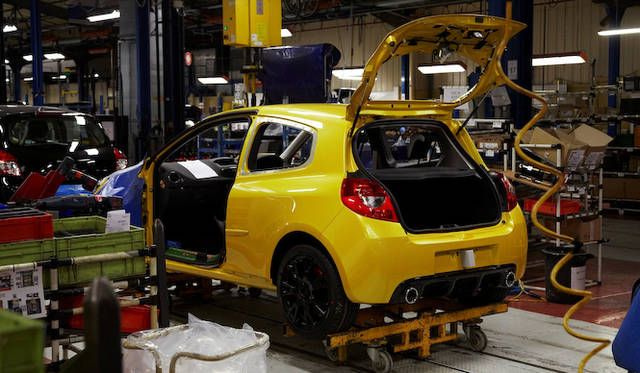 <strong>アルピーヌとケーターハムが新型車を共同開発</strong><br />現在（2012年）のディエップ工場では、ルノースポールの各モデルを生産している