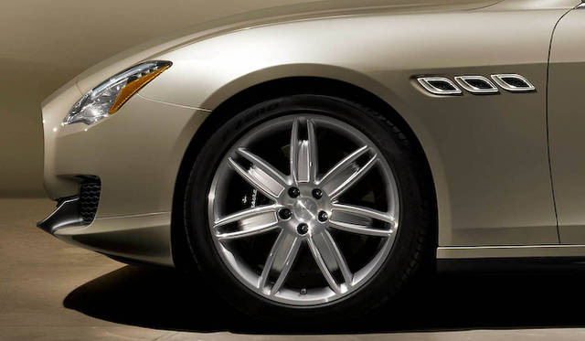 <strong>Maserati Quattroporte｜マセラティ クアトロポルテ</strong>