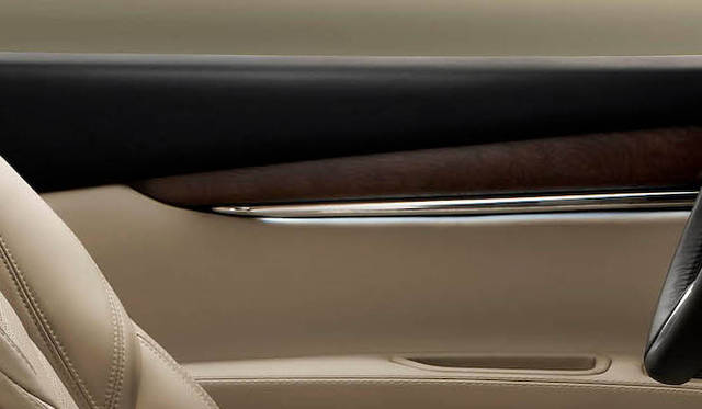 <strong>Maserati Quattroporte｜マセラティ クアトロポルテ</strong>