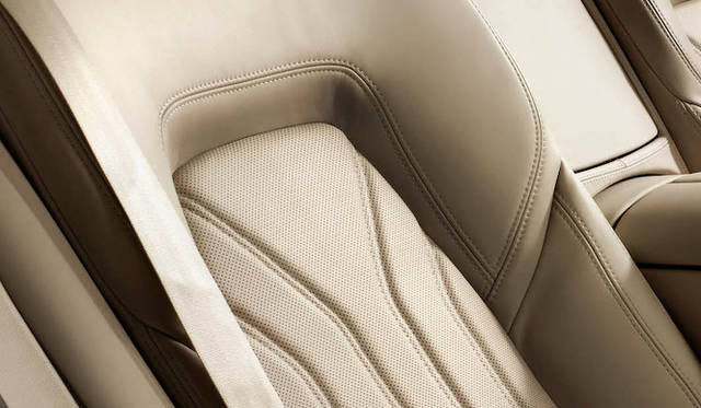 <strong>Maserati Quattroporte｜マセラティ クアトロポルテ</strong>