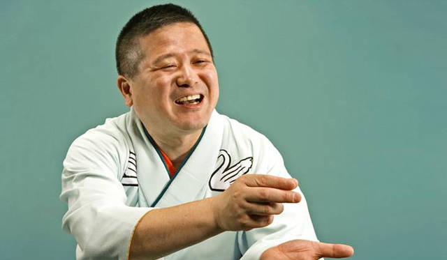 <strong>EVENT｜多彩な出演者が野外で朗読パフォーマンス　 「読書のフェス」開催</strong>　三遊亭白鳥（落語家）