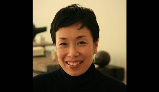 <strong>EVENT｜多彩な出演者が野外で朗読パフォーマンス　 「読書のフェス」開催</strong>　平松洋子（エッセイスト）