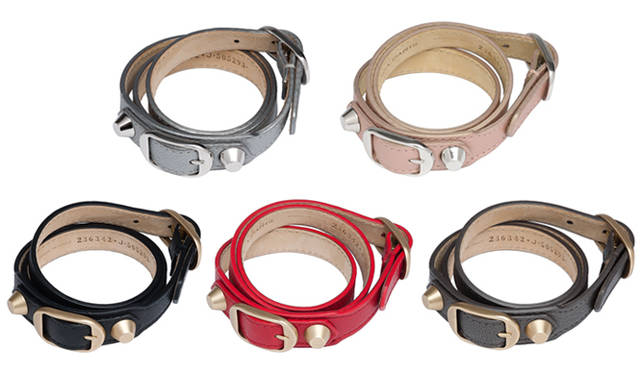 <strong>BALENCIAGA｜バレンシアガ</strong>　ブレスレット「BRACELET L」　各2万2050円　※ピンクカラー「ROSE」は直営店限定　