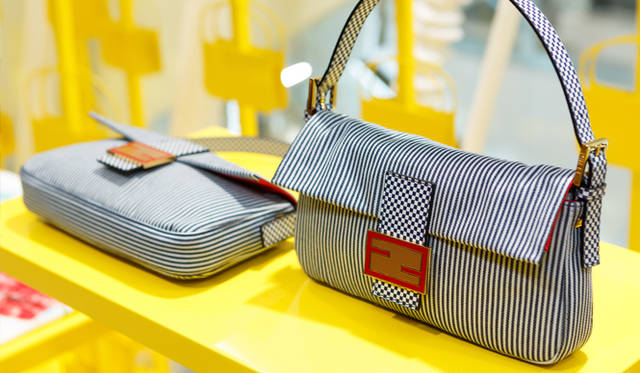 <strong>FENDI｜フェンディ</strong>　「ドーバー ストリート マーケット ギンザ・コム デ ギャルソン」限定バケット　12万3900円