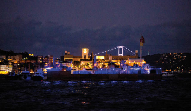 <strong>Audi Urban Future Initiative｜アウディ アーバン フューチャー イニシアティブ</strong><br />イスタンブルはスワダ島の会場。デザイン ビエンナーレの初開催にあわせてのイベントとなった