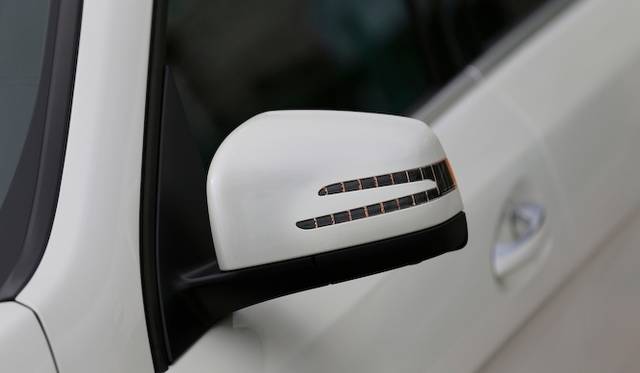 <strong>Mecedes-Benz M Class ML350 4MATIC BlueEFFICIENCY｜<br />メルセデス・ベンツ Mクラス  ML350 4マチック ブルー エフィシエンシー</strong>