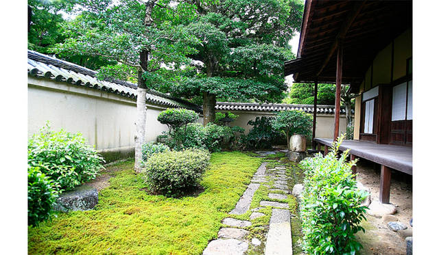 <strong>『山口晃展～山口晃と申します 老若男女ご覧あれ～』</strong>  平成の大和絵師・山口晃が養林庵書院に京都、宇治を題材とした襖絵を14枚奉納する　平等院提供