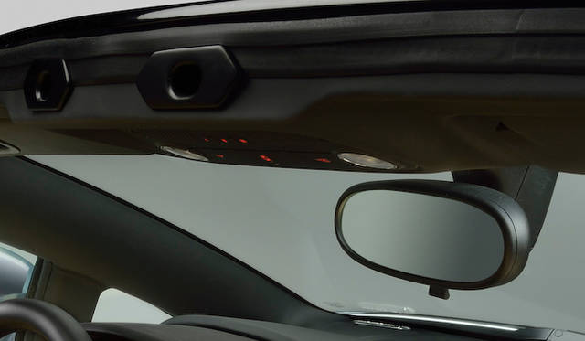 <strong>Lamborghini Aventador LP 700-4 Roadster｜ランボルギーニ アヴェンタドール LP700-4 ロードスター</strong>