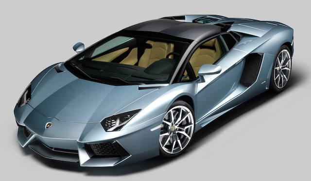 <strong>Lamborghini Aventador LP 700-4 Roadster｜ランボルギーニ アヴェンタドール LP700-4 ロードスター</strong>