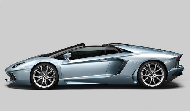 <strong>Lamborghini Aventador LP 700-4 Roadster｜ランボルギーニ アヴェンタドール LP700-4 ロードスター</strong>