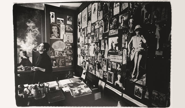 <strong>『ダイアナ・ヴリーランド 伝説のファッショニスタ』｜</strong>　20世紀のファッションをつくりだした天才女性エディター、ダイアナ・ヴリーランド　© MAGO MEDIA, INC. ALL RIGHTS RESERVED