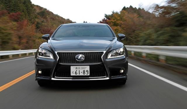 <strong>Lexus LS 600h F Sport｜レクサス LS 600h F スポーツ</strong>