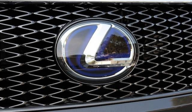 <strong>Lexus LS 600h F Sport｜レクサス LS 600h F スポーツ</strong>