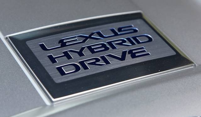 <strong>Lexus LS 600h F Sport｜レクサス LS 600h F スポーツ</strong>