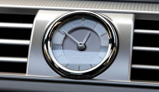 <strong>Lexus LS 600h F Sport｜レクサス LS 600h F スポーツ</strong>