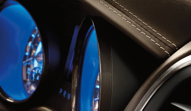 <strong>Chrysler 300C Luxury｜クライスラー 300C ラグジュアリー</strong>　写真は本国仕様車