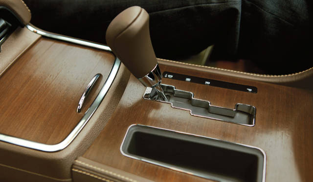 <strong>Chrysler 300C Luxury｜クライスラー 300C ラグジュアリー</strong>　写真は本国仕様車