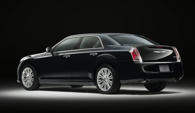 <strong>Chrysler 300｜クライスラー 300</strong>