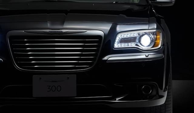<strong>Chrysler 300｜クライスラー 300</strong>