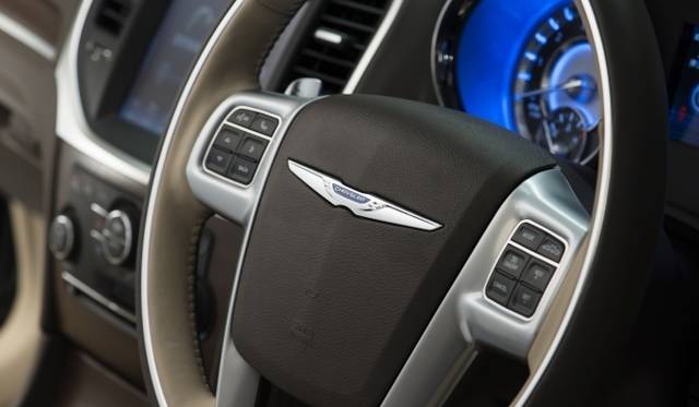 <strong>Chrysler 300｜クライスラー 300</strong>