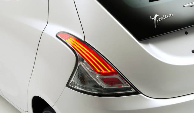 <strong>Chrysler Ypsilon｜クライスラー イプシロン</strong>