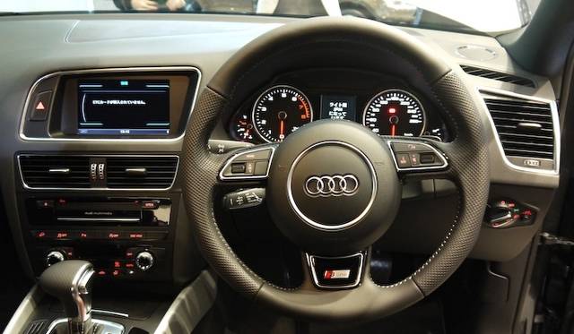 <strong>Audi Q5｜アウディ Q5</strong>