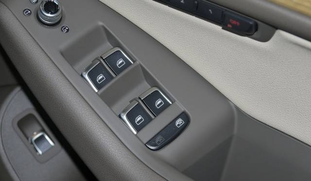 <strong>Audi Q5｜アウディ Q5</strong>