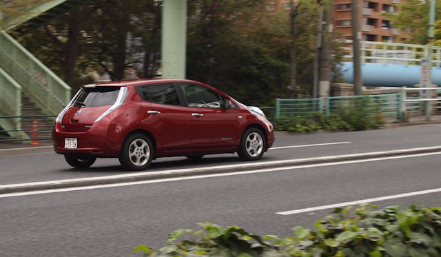 <strong>NISSAN LEAF｜日産リーフ</strong>