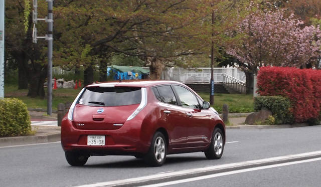 <strong>NISSAN LEAF｜日産リーフ</strong>