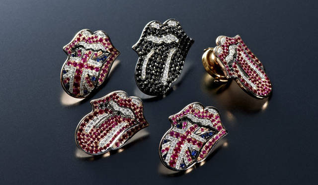 <strong>ENUOVE｜イノーヴェ</strong>　ピンバッジ黒36万7500円、赤、ユニオンジャックともに26万2500円（数量限定発売）　©2012 MUSIDOR B.V. Under License to Bravado Merchandising. All Rights Reserved.