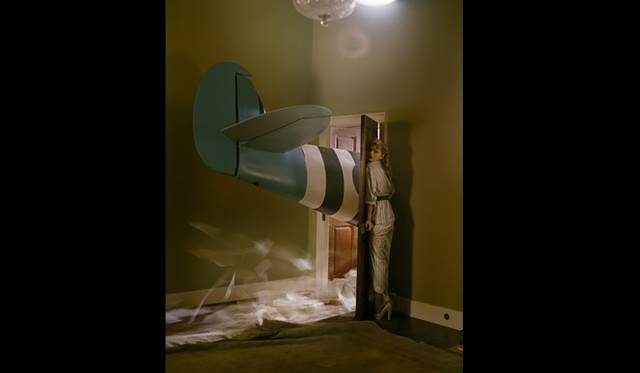 <strong>ART FILE 01｜「TIM WALKER STORY TELLER」</strong> Lily Donaldson and Blue Spitfire Glemham Hall, Suffolk, 2009 © Tim Walker