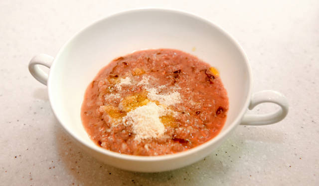 <strong>Schweppes｜シュウェップス</strong>　赤い野菜、トレビスを使った大人のリゾット「トレビスの赤いリゾット」