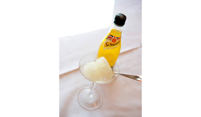 <strong>Schweppes｜シュウェップス</strong>　デザートに登場した「Schweppesソルベ」